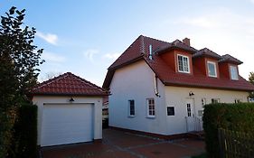 Haus Admiral mit Garten, 5 Gehminuten zum Strand, inklusive WLAN, Sauna, Kamin, Tischtennisplatte, Bollerwagen für den Strand